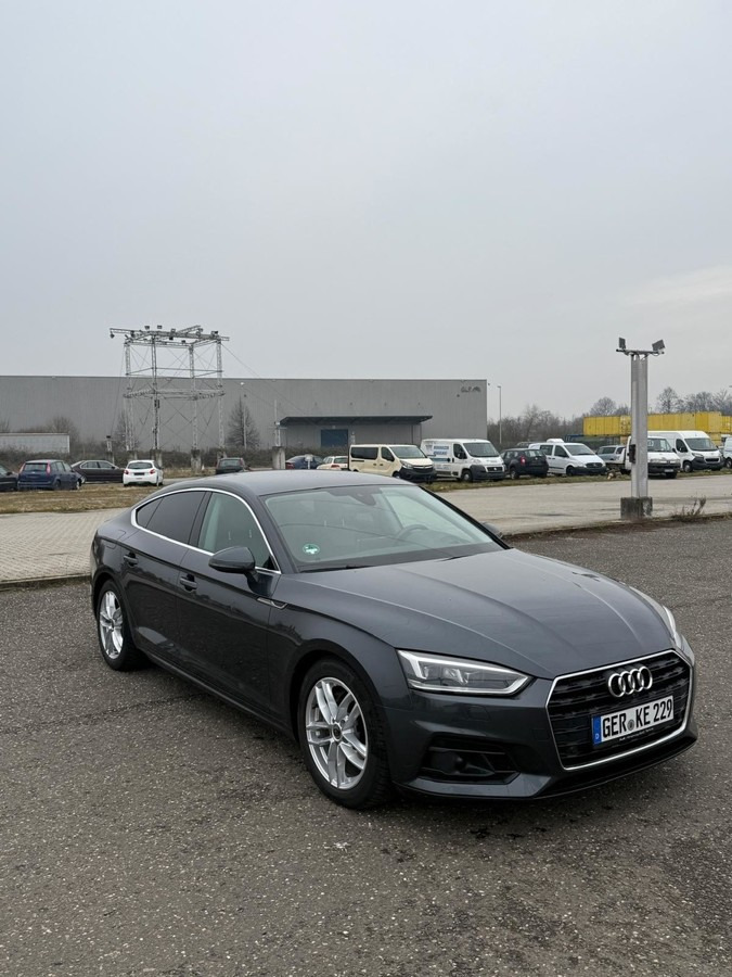 AUDI A5 Sportback (Typ F5) 2.0 TDI Schräghecklimousin - Veturë: foto 2 AUDI A5 Sportback (Typ F5) 2.0 TDI Schräghecklimousin - Veturë: foto 2