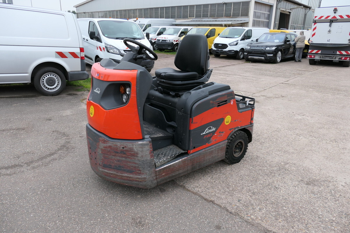 LINDE P 60 Z Schlepper Batterie 33/2019 - Traktor rimorkimi: foto 2 LINDE P 60 Z Schlepper Batterie 33/2019 - Traktor rimorkimi: foto 2