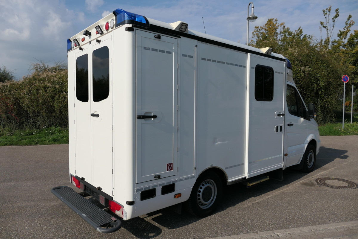 MERCEDES-BENZ 319 Sprinter 6-Zylinder Rettungswagen  Strobel - Ambulancë: foto 4 MERCEDES-BENZ 319 Sprinter 6-Zylinder Rettungswagen  Strobel - Ambulancë: foto 4