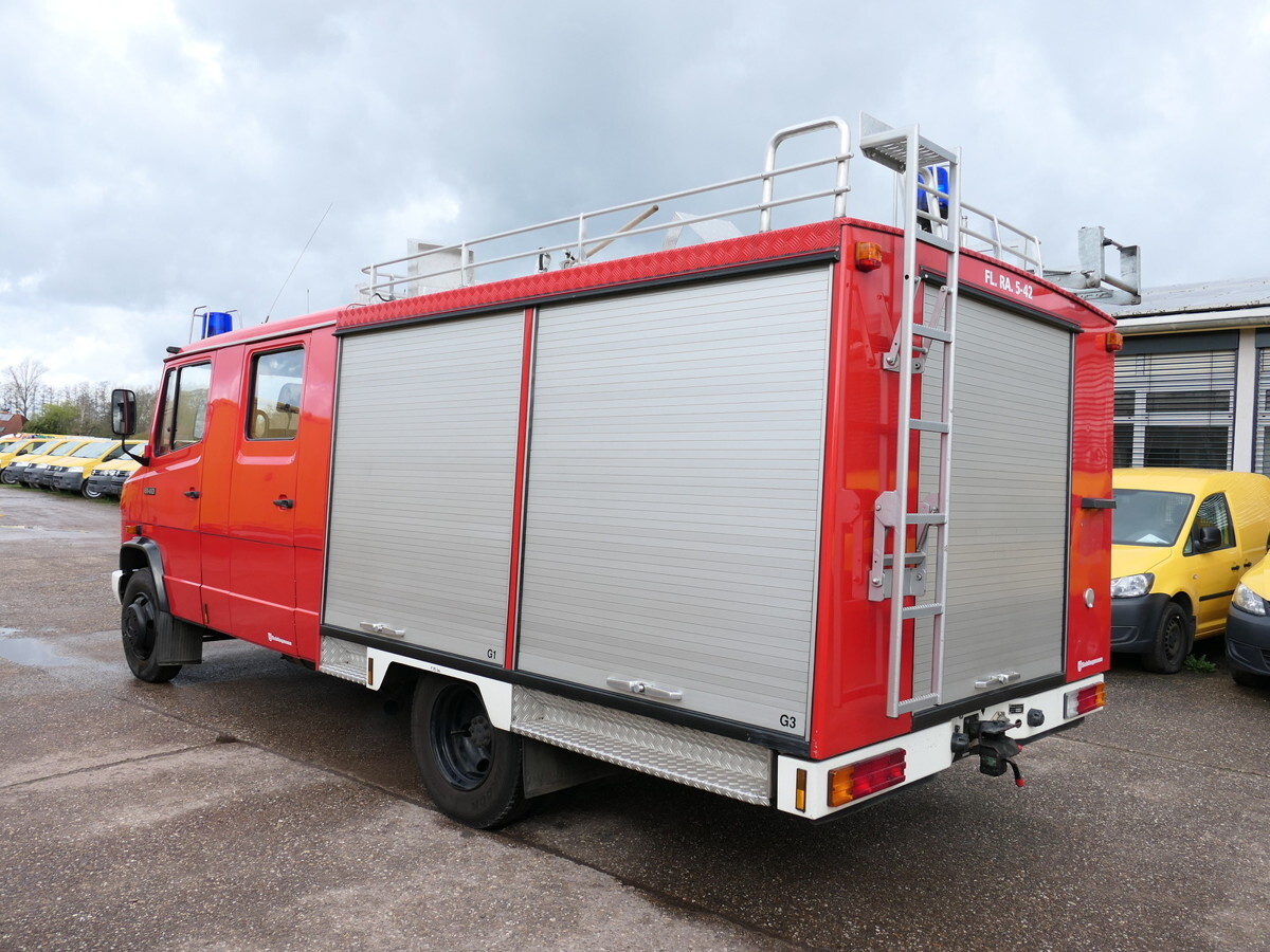 MERCEDES-BENZ 814 D LF 8/6 DoKa AHK Löschwassertank 600L Schli - Ambulancë: foto 4 MERCEDES-BENZ 814 D LF 8/6 DoKa AHK Löschwassertank 600L Schli - Ambulancë: foto 4