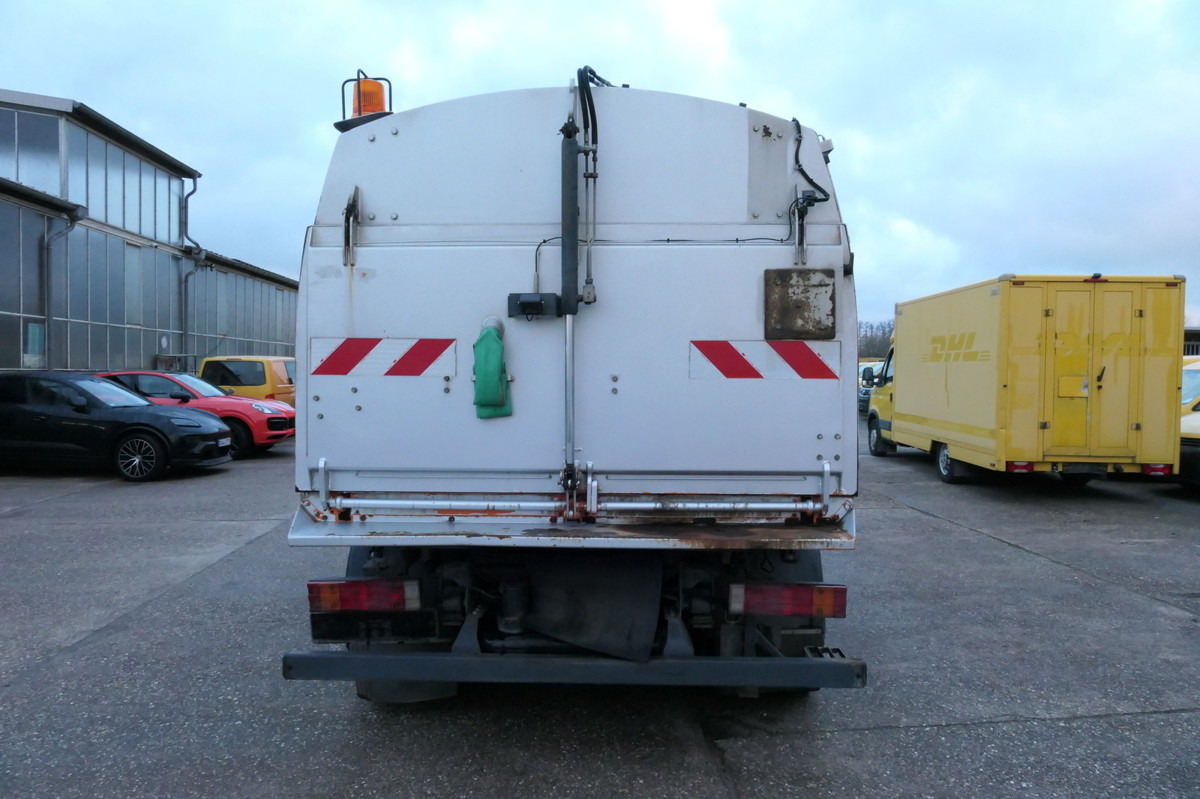 MERCEDES-BENZ Atego 1018 Rechtslenker Schmidt SK 500 R Rückfah - Makinë fshirëse për rrugët: foto 5 MERCEDES-BENZ Atego 1018 Rechtslenker Schmidt SK 500 R Rückfah - Makinë fshirëse për rrugët: foto 5