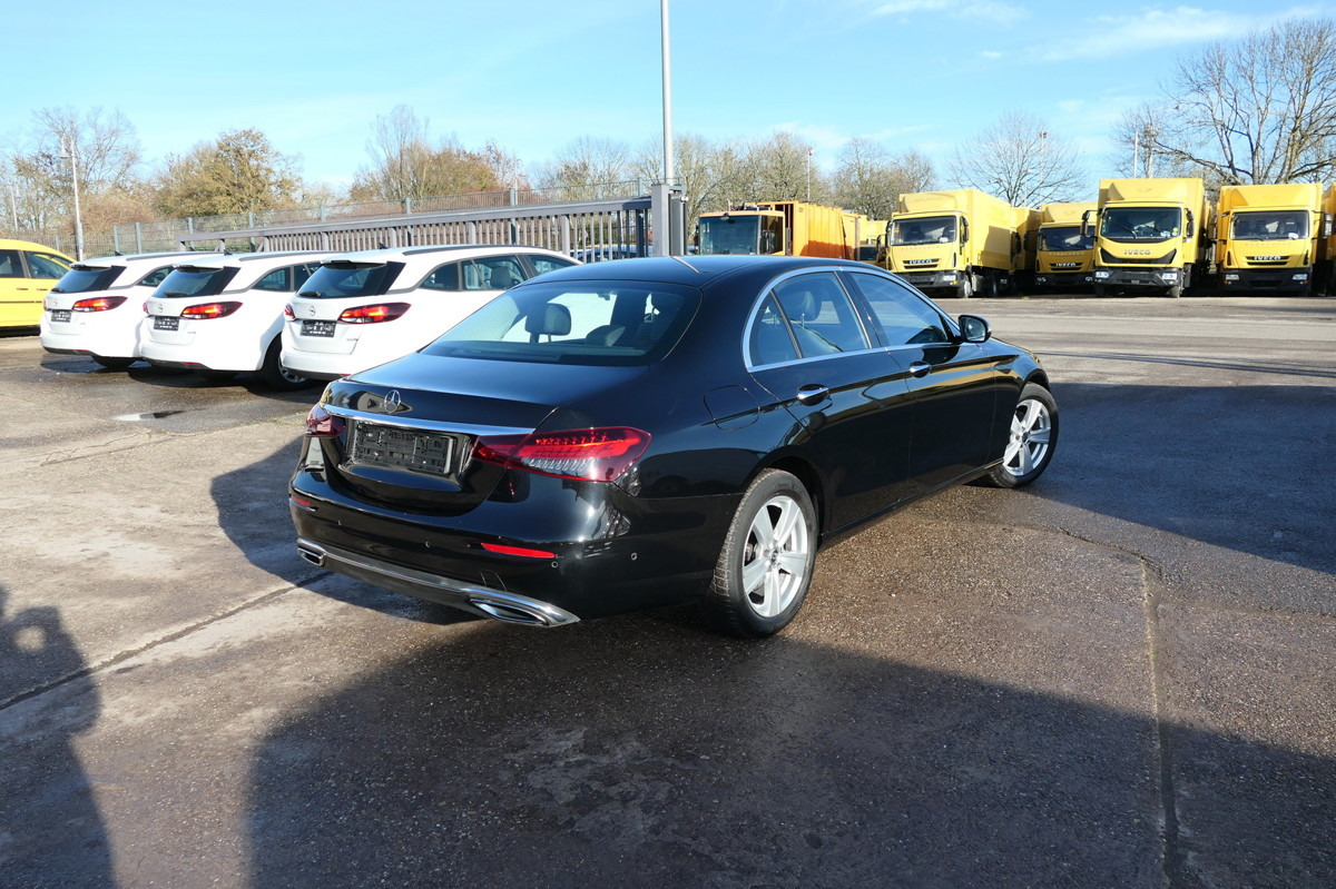 MERCEDES-BENZ E 220 d AVANTGARDE KLIMA - Sedan: foto 4 MERCEDES-BENZ E 220 d AVANTGARDE KLIMA - Sedan: foto 4