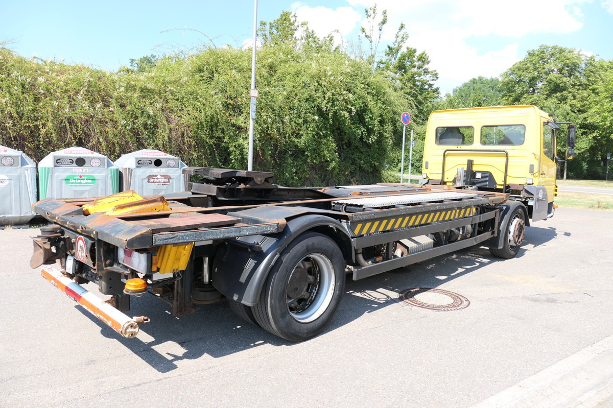 MERCEDES-BENZ KAMAG WBH 25 Wiesel Terberg Umsetzfahrz. Sattelk - Transportjer kontejnerësh/ Kamion me karroceri të çmontueshme: foto 4 MERCEDES-BENZ KAMAG WBH 25 Wiesel Terberg Umsetzfahrz. Sattelk - Transportjer kontejnerësh/ Kamion me karroceri të çmontueshme: foto 4