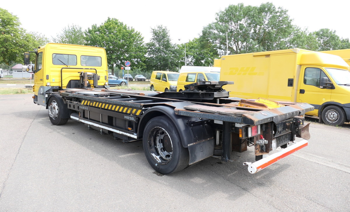 MERCEDES-BENZ KAMAG WBH 25 Wiesel Terberg Umsetzfahrz. Sattelk - Transportjer kontejnerësh/ Kamion me karroceri të çmontueshme: foto 5 MERCEDES-BENZ KAMAG WBH 25 Wiesel Terberg Umsetzfahrz. Sattelk - Transportjer kontejnerësh/ Kamion me karroceri të çmontueshme: foto 5