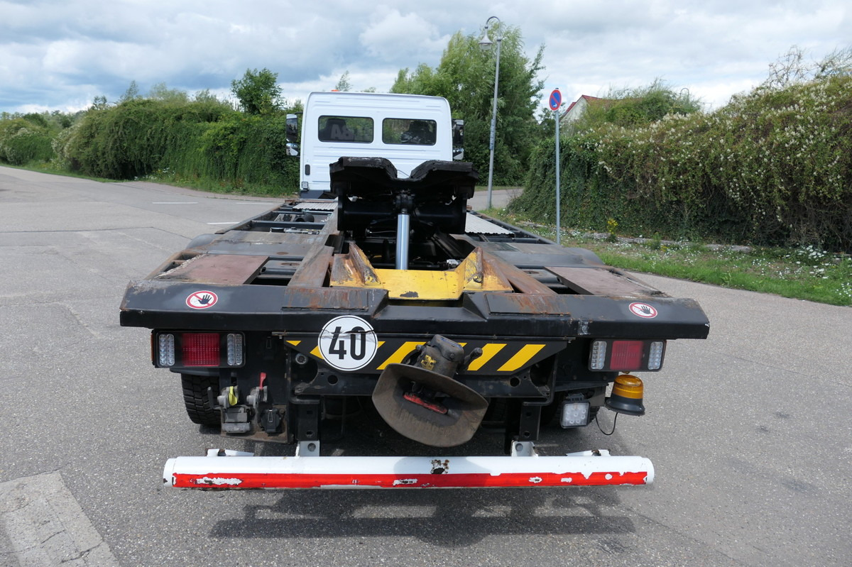 MERCEDES-BENZ Kamag Wiesel WBH 25 Wiesel Umsetzfahrzeug - Transportjer kontejnerësh/ Kamion me karroceri të çmontueshme: foto 5 MERCEDES-BENZ Kamag Wiesel WBH 25 Wiesel Umsetzfahrzeug - Transportjer kontejnerësh/ Kamion me karroceri të çmontueshme: foto 5