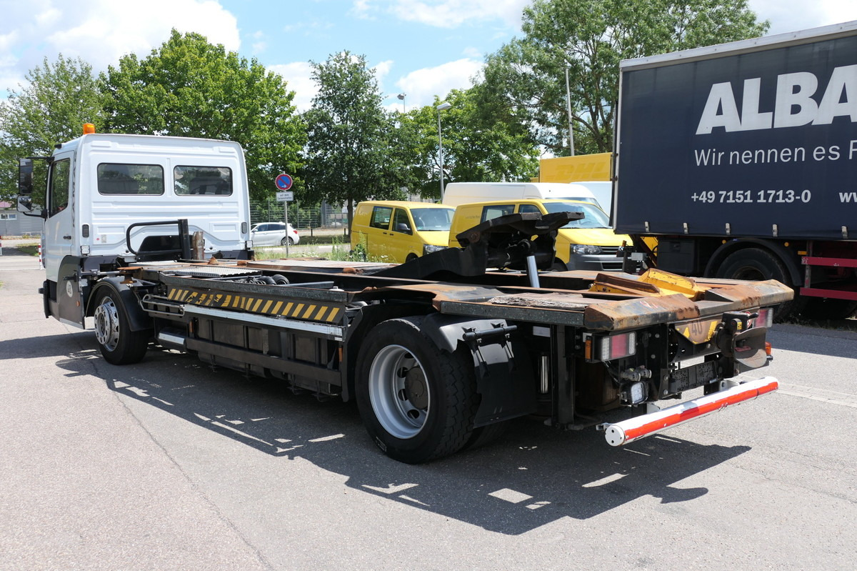 MERCEDES-BENZ Kamag Wiesel WBH 25 Wiesel Umsetzfahrzeug - Transportjer kontejnerësh/ Kamion me karroceri të çmontueshme: foto 1 MERCEDES-BENZ Kamag Wiesel WBH 25 Wiesel Umsetzfahrzeug - Transportjer kontejnerësh/ Kamion me karroceri të çmontueshme: foto 1