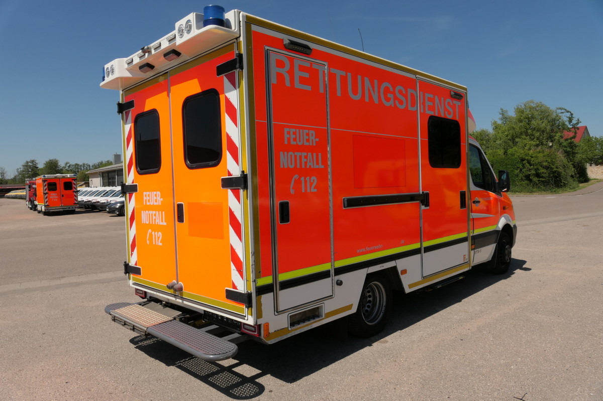 MERCEDES-BENZ Sprinter 519 CDI Klima Krankenwagen - Ambulancë: foto 3 MERCEDES-BENZ Sprinter 519 CDI Klima Krankenwagen - Ambulancë: foto 3