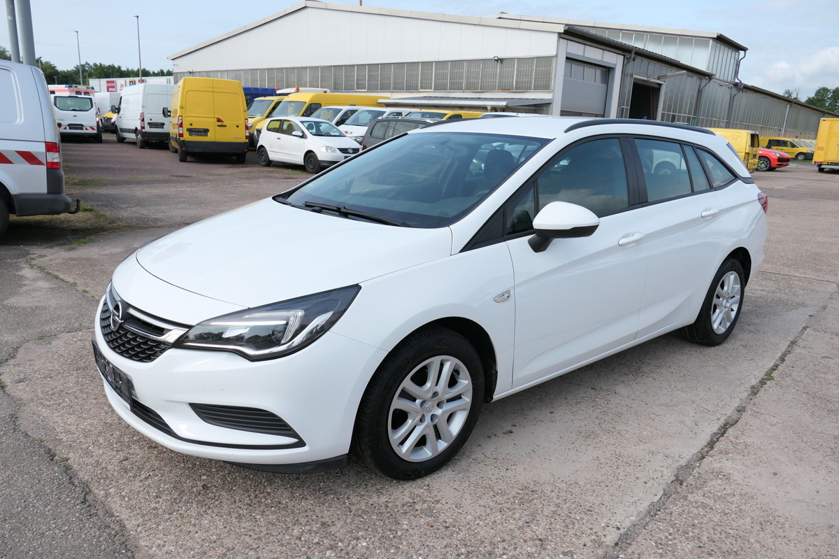 OPEL Astra K 1.6 CDTI Edition S/S KLIMA - Veturë: foto 1 OPEL Astra K 1.6 CDTI Edition S/S KLIMA - Veturë: foto 1
