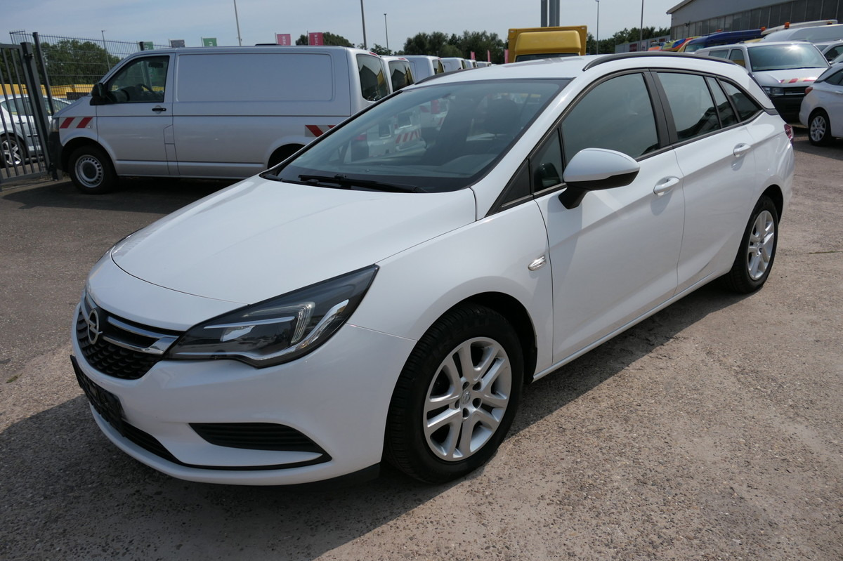 OPEL Astra K 1.6 CDTI Edition S/S KLIMA - Veturë: foto 1 OPEL Astra K 1.6 CDTI Edition S/S KLIMA - Veturë: foto 1