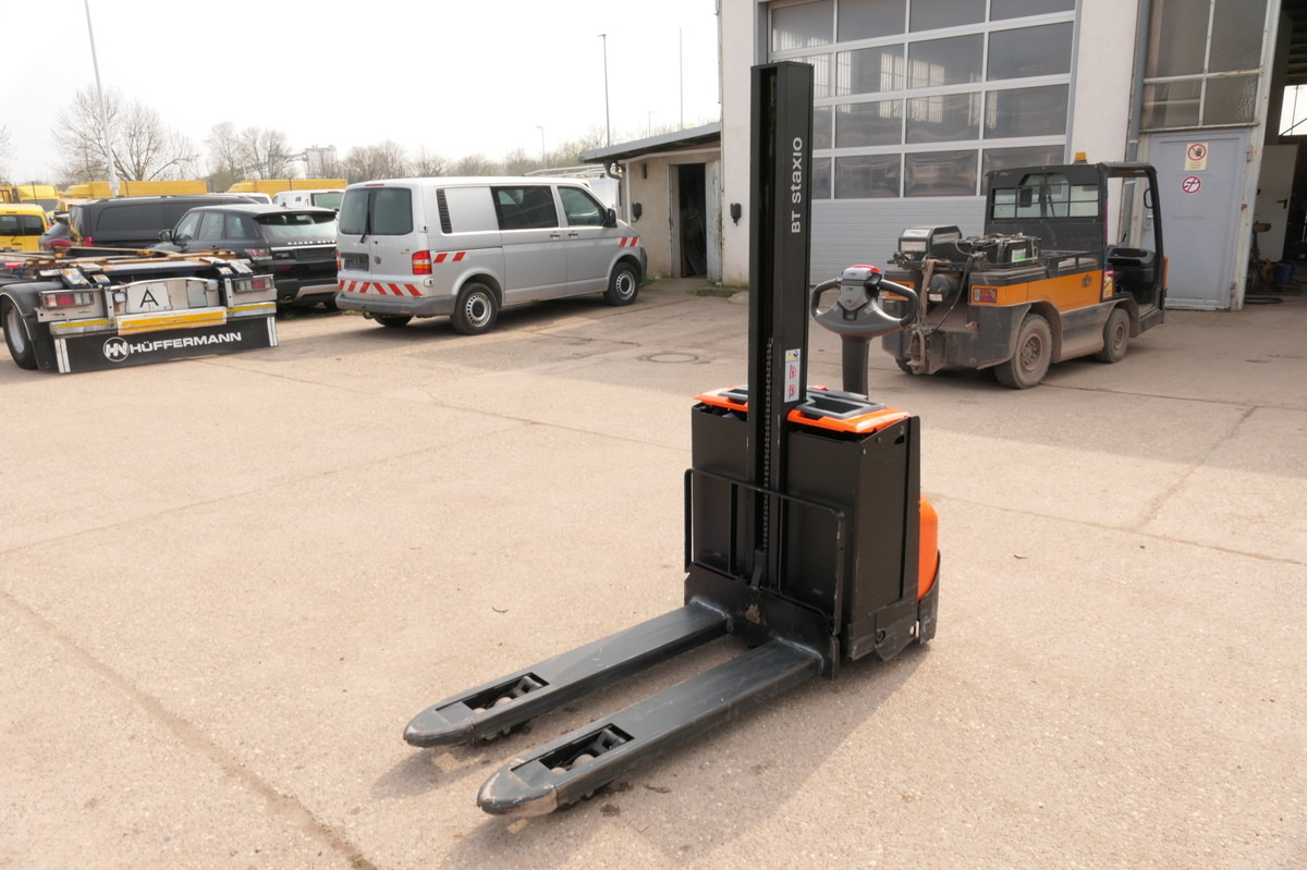 TOYOTA SWE 080L Batterie 12/2022 - Pirun paletash: foto 2 TOYOTA SWE 080L Batterie 12/2022 - Pirun paletash: foto 2