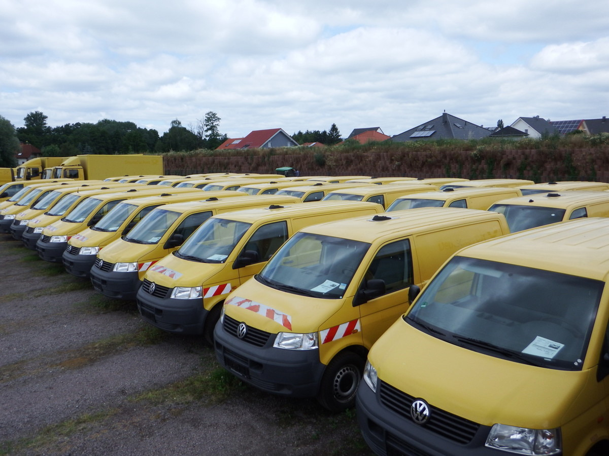 VW T5 Transporter 1.9 TDI PARKTRONIK 2xSCHIEBETÜR - Furgon i vogël: foto 1 VW T5 Transporter 1.9 TDI PARKTRONIK 2xSCHIEBETÜR - Furgon i vogël: foto 1