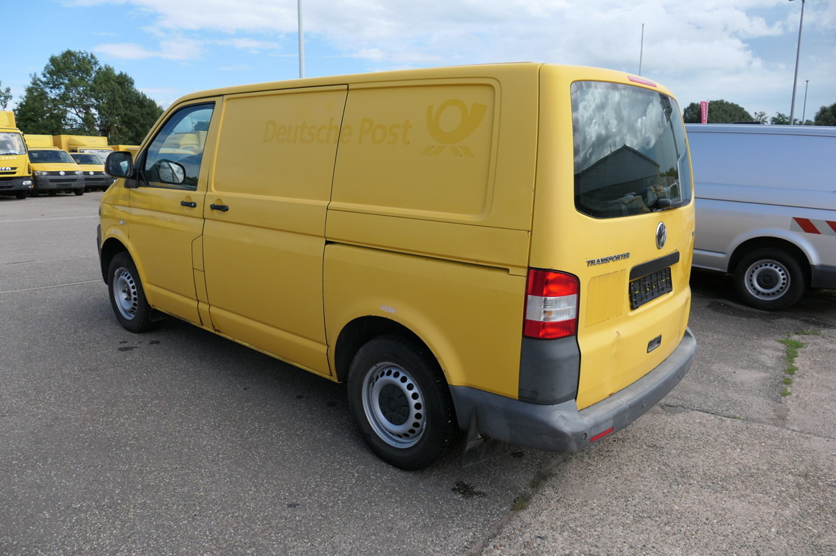 VW T5 Transporter 2.0 TDI EURO-5 2xSCHIEBETÜR PARKT - Furgon i vogël: foto 4 VW T5 Transporter 2.0 TDI EURO-5 2xSCHIEBETÜR PARKT - Furgon i vogël: foto 4