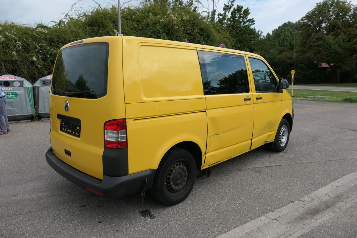VW T5 Transporter 2.0 TDI EURO-5 CoC 2xSCHIEBETÜR P - Furgon i vogël: foto 3 VW T5 Transporter 2.0 TDI EURO-5 CoC 2xSCHIEBETÜR P - Furgon i vogël: foto 3