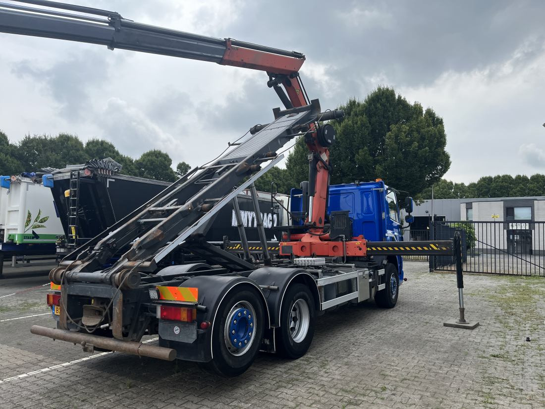 DAF CF 85.360 6x2 NCH cable system - Palfinger PK 18002 - Transportjer kontejnerësh/ Kamion me karroceri të çmontueshme, Kamion me vinç: foto 2 DAF CF 85.360 6x2 NCH cable system - Palfinger PK 18002 - Transportjer kontejnerësh/ Kamion me karroceri të çmontueshme, Kamion me vinç: foto 2