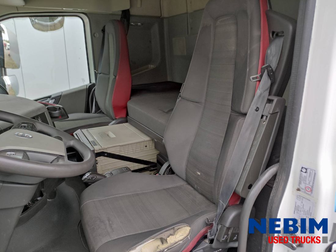 Volvo FH 460 4X2 - Globetrotter - Gjysmë-kamion: foto 3 Volvo FH 460 4X2 - Globetrotter - Gjysmë-kamion: foto 3