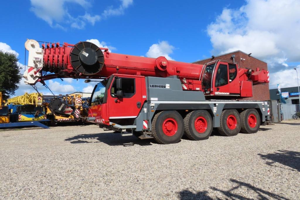 Liebherr LTM 1070-4.2 - Vinç për të gjitha terrenet: foto 1 Liebherr LTM 1070-4.2 - Vinç për të gjitha terrenet: foto 1