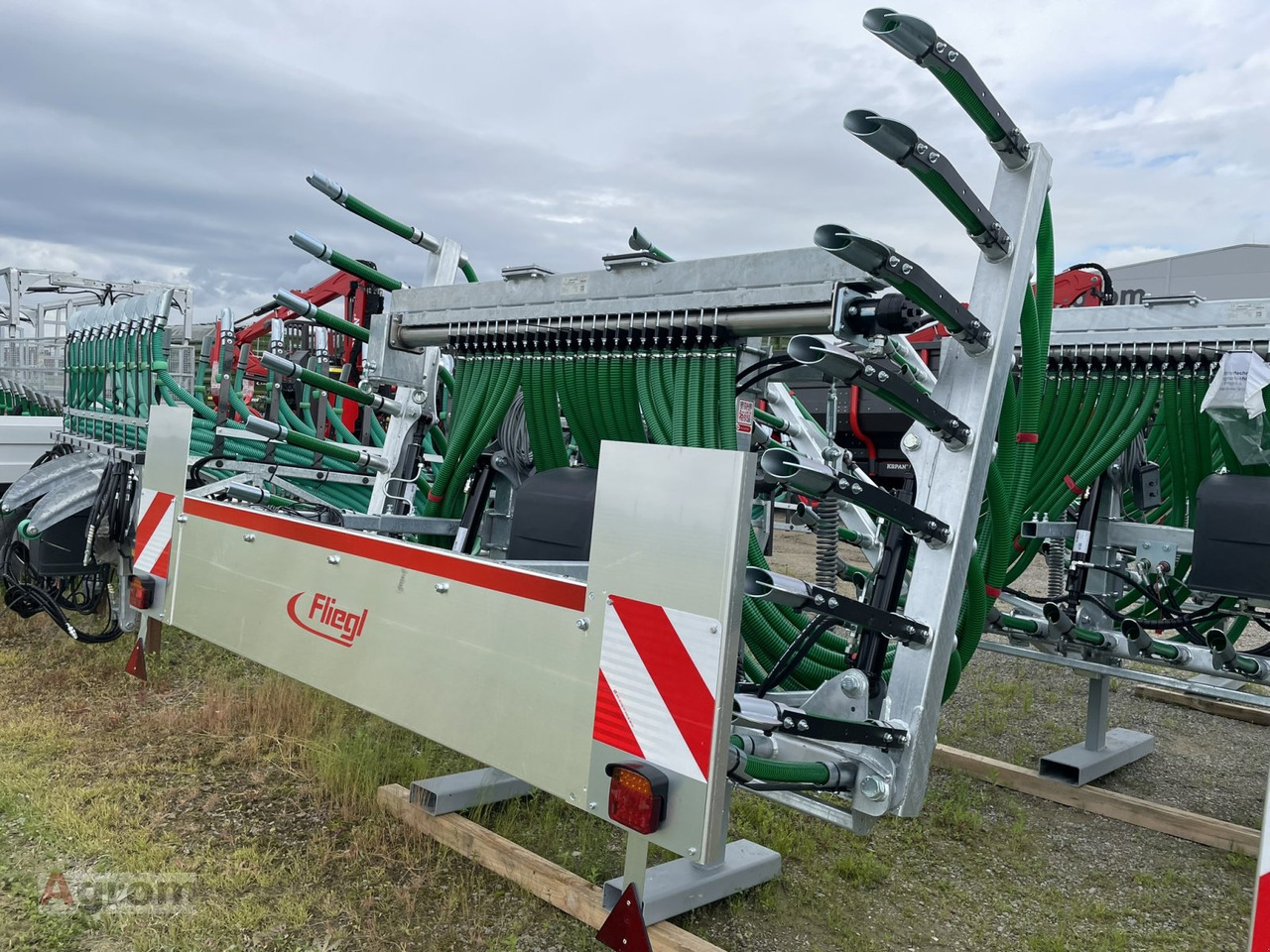 Fliegl Schleppschuhverteiler Compact 6,0 m - Injektor pleh i lëngshëm: foto 5 Fliegl Schleppschuhverteiler Compact 6,0 m - Injektor pleh i lëngshëm: foto 5