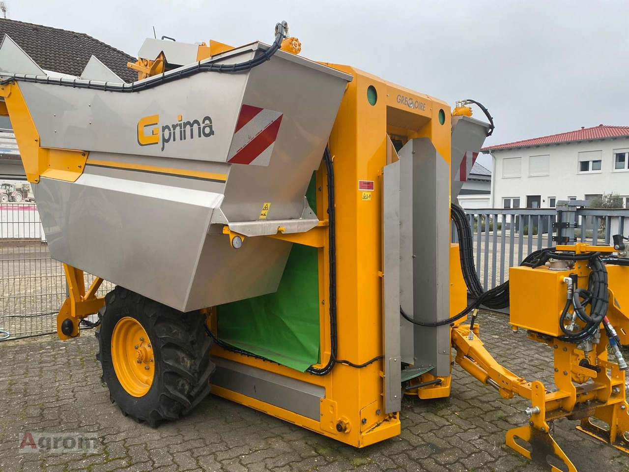 Gregoire G-Prima - Makinë për vjelje rrushi: foto 1 Gregoire G-Prima - Makinë për vjelje rrushi: foto 1