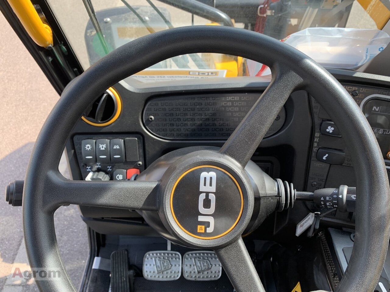 Lizingu i JCB 525-60 Agri Plus JCB 525-60 Agri Plus: foto 13