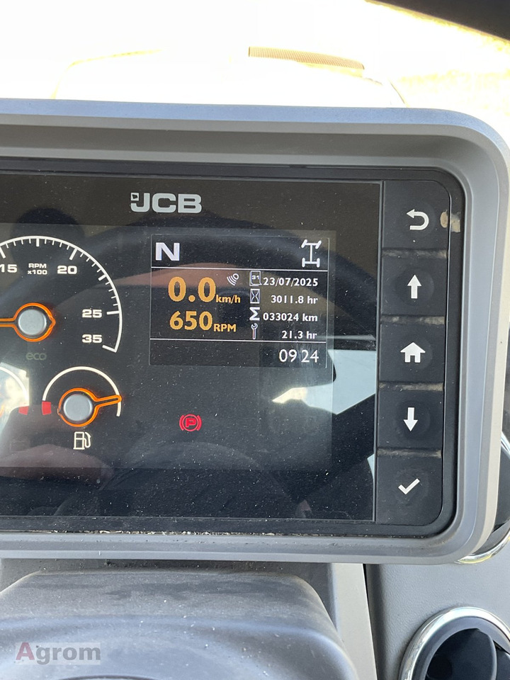 JCB Fastrac 4220 mit Lenksystem RTK - Traktor: foto 2 JCB Fastrac 4220 mit Lenksystem RTK - Traktor: foto 2