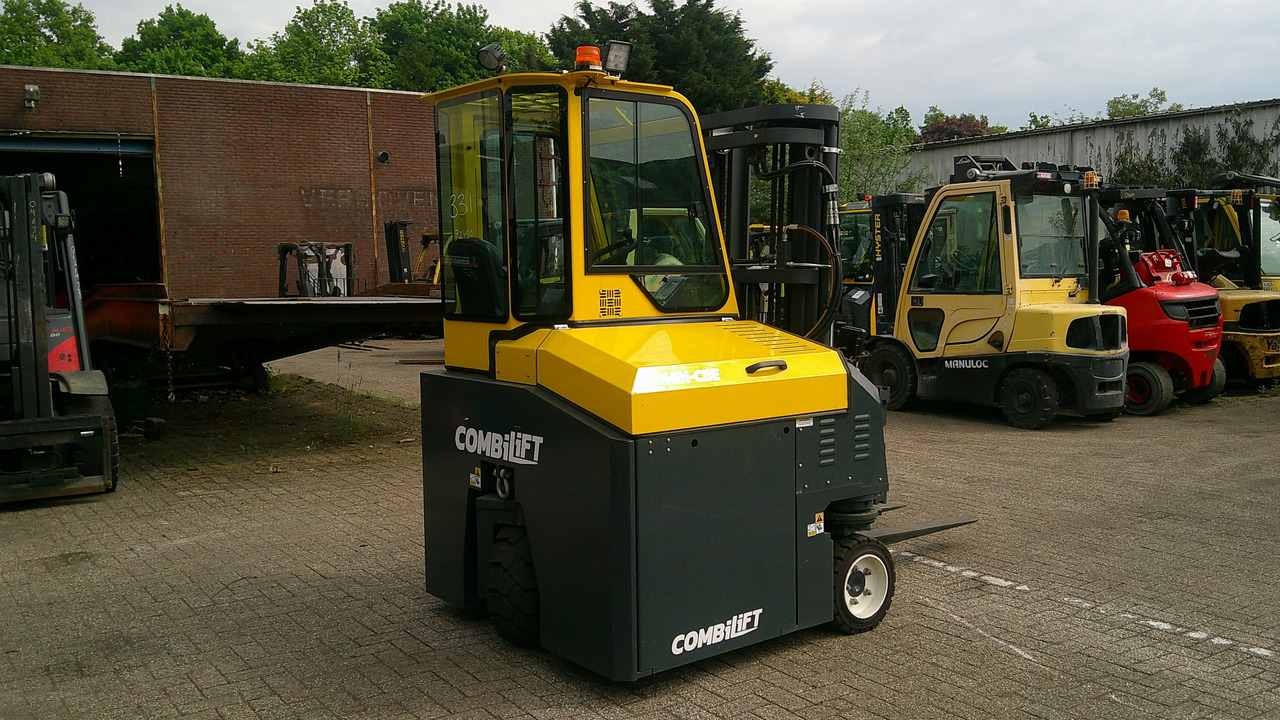 COMBILIFT CBE2500 CABIN - Ngarkues anësor: foto 1 COMBILIFT CBE2500 CABIN - Ngarkues anësor: foto 1