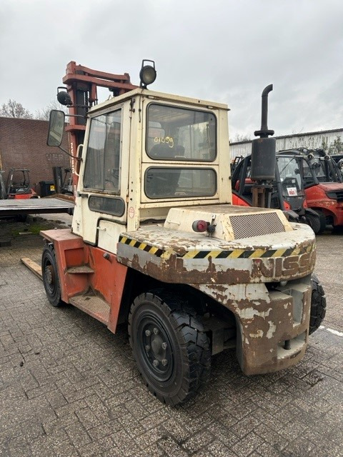 Nissan DF-05-A-60-U - Pirun më naftë: foto 5 Nissan DF-05-A-60-U - Pirun më naftë: foto 5