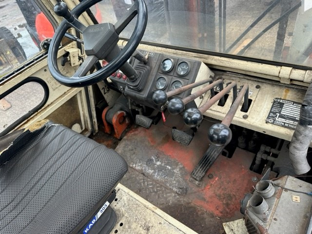 Nissan DF-05-A-60-U - Pirun më naftë: foto 3 Nissan DF-05-A-60-U - Pirun më naftë: foto 3