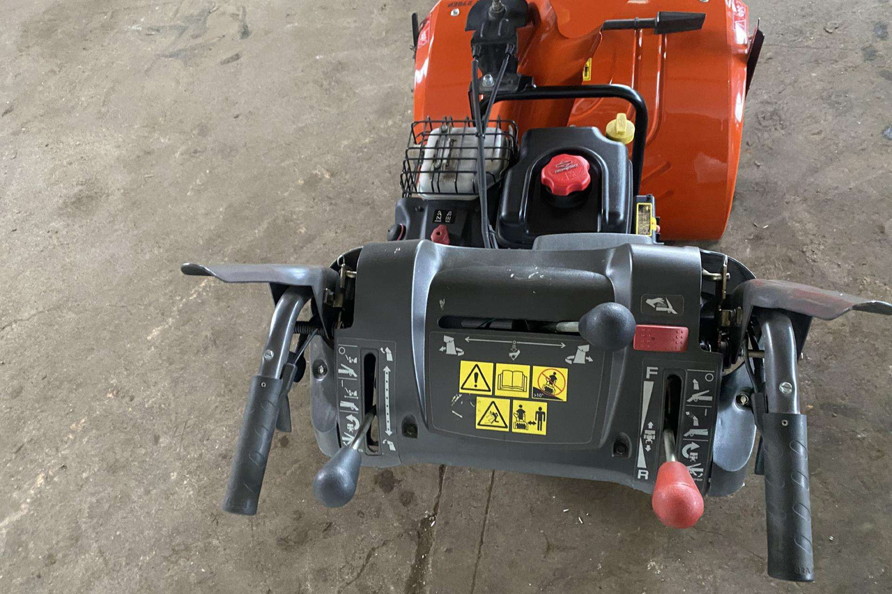 -Kita- Husqvarna ST276EP - Fryrës bore: foto 4 -Kita- Husqvarna ST276EP - Fryrës bore: foto 4