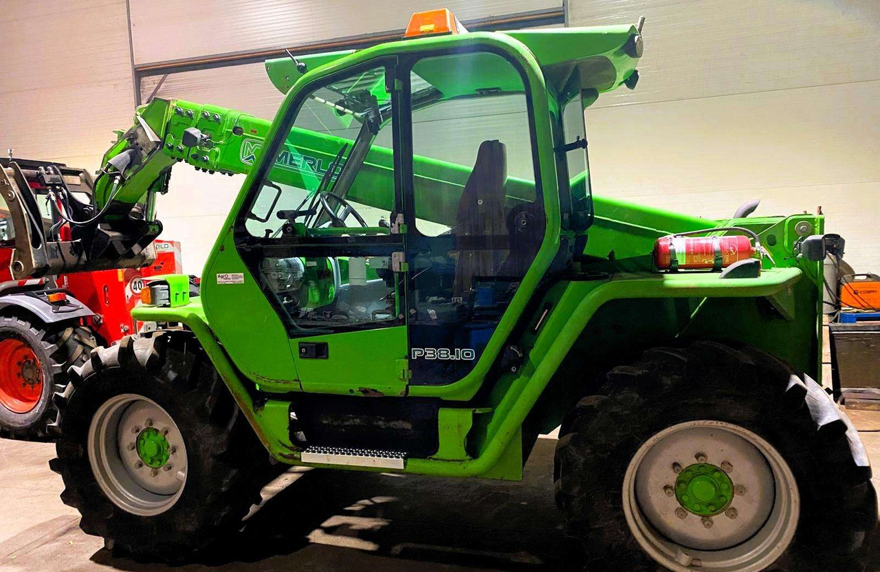 Merlo P38.10 - Ekskavator teleskopik: foto 2 Merlo P38.10 - Ekskavator teleskopik: foto 2