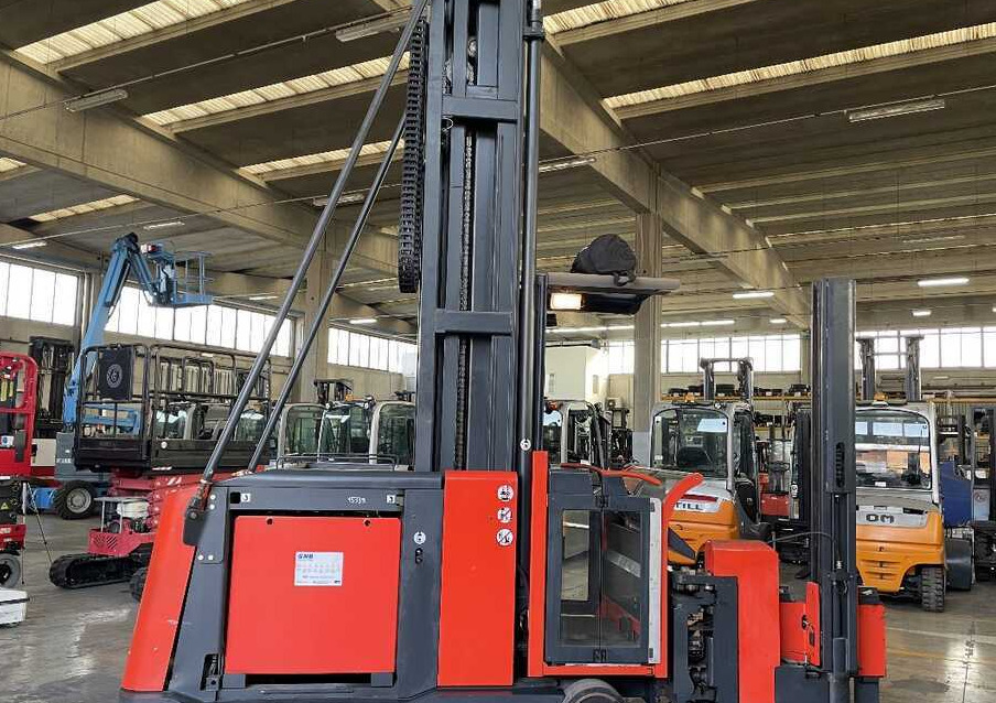 Linde K 15-3 (batteria 75%) - Pirun seleksionues: foto 5 Linde K 15-3 (batteria 75%) - Pirun seleksionues: foto 5
