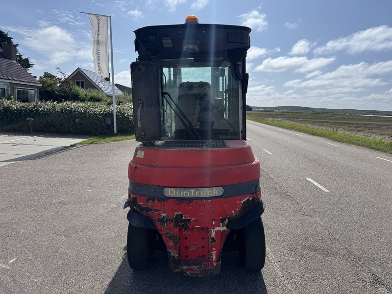 Dantruck Heden 8440 DG - Pirun më naftë: foto 5 Dantruck Heden 8440 DG - Pirun më naftë: foto 5