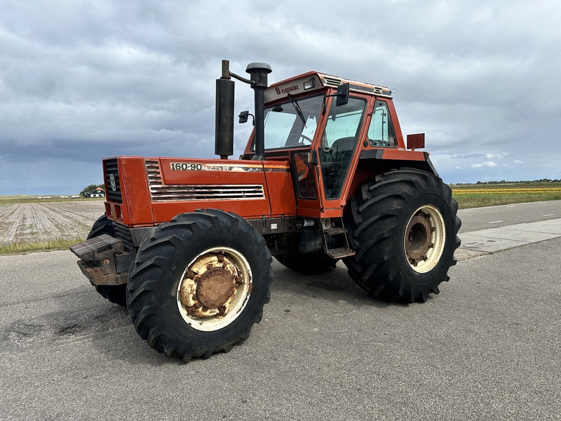 Fiat 160-90 DT - Traktor: foto 1 Fiat 160-90 DT - Traktor: foto 1