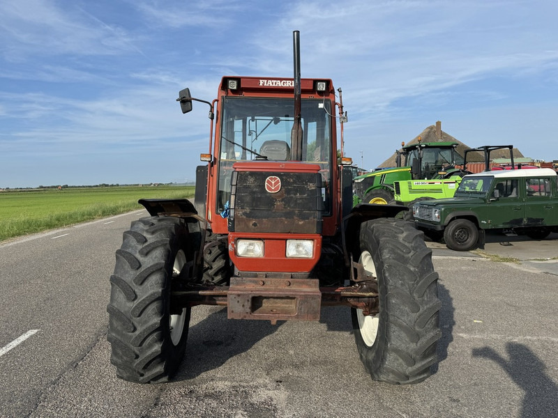 Fiat F100 - Traktor: foto 2 Fiat F100 - Traktor: foto 2