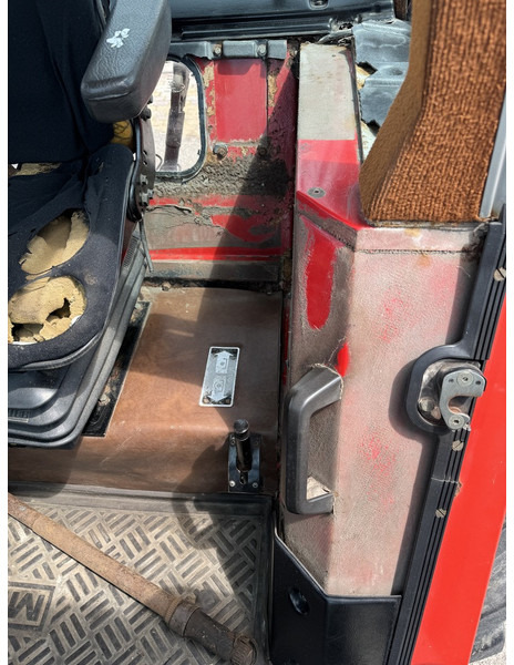 Traktor Massey Ferguson 675: foto 7