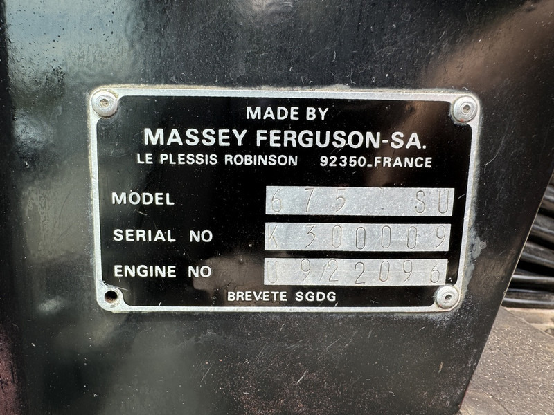 Traktor Massey Ferguson 675: foto 12