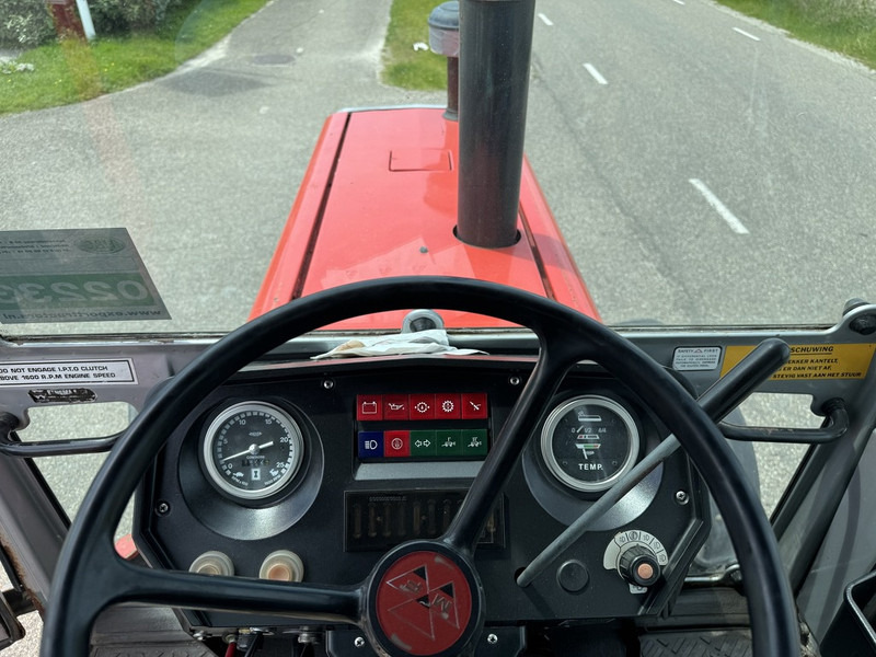 Traktor Massey Ferguson 675: foto 5