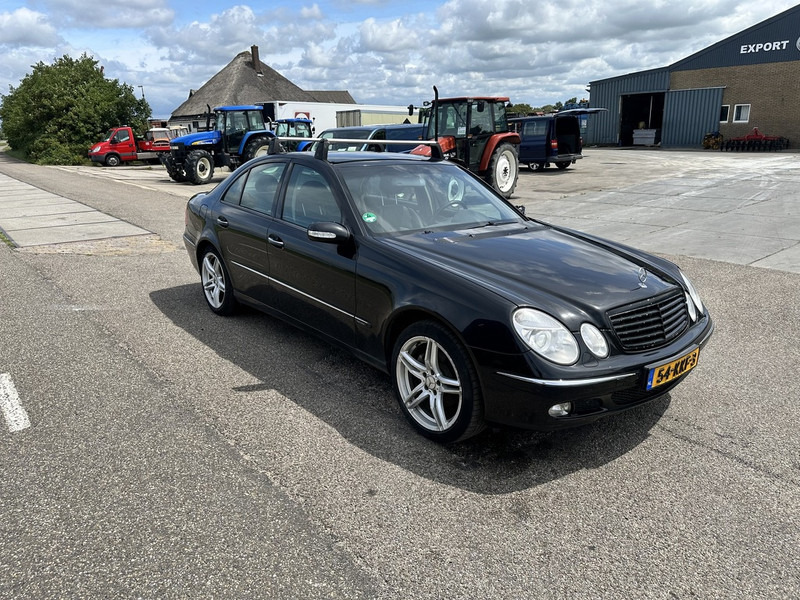 Mercedes-Benz E-Klasse 240 - Veturë: foto 3 Mercedes-Benz E-Klasse 240 - Veturë: foto 3