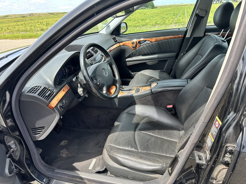 Mercedes-Benz E-Klasse 240 - Veturë: foto 4 Mercedes-Benz E-Klasse 240 - Veturë: foto 4