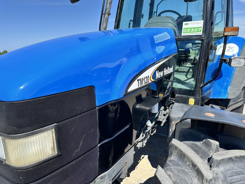 New Holland 8260 - Traktor: foto 2 New Holland 8260 - Traktor: foto 2