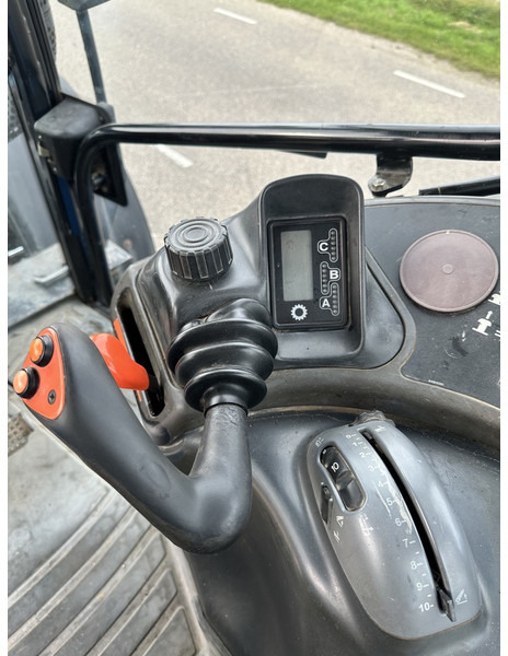 New Holland TM 135 - Traktor: foto 5 New Holland TM 135 - Traktor: foto 5