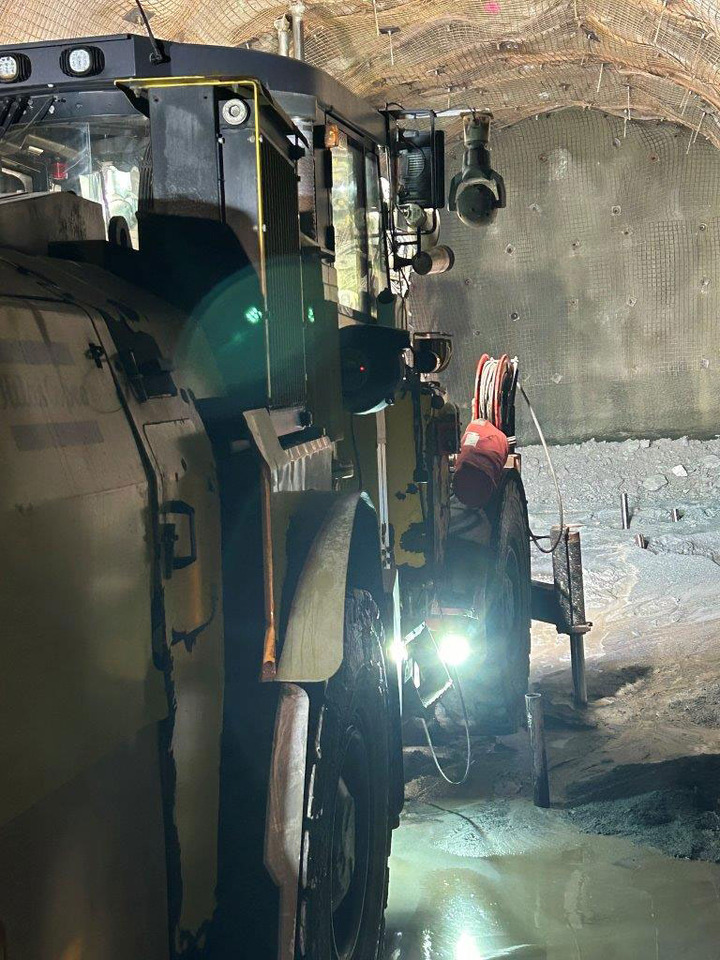 Atlas Copco (Epiroc) Simba ME7C - Makineri e drejtuar për hapjen e rrugëve: foto 5 Atlas Copco (Epiroc) Simba ME7C - Makineri e drejtuar për hapjen e rrugëve: foto 5