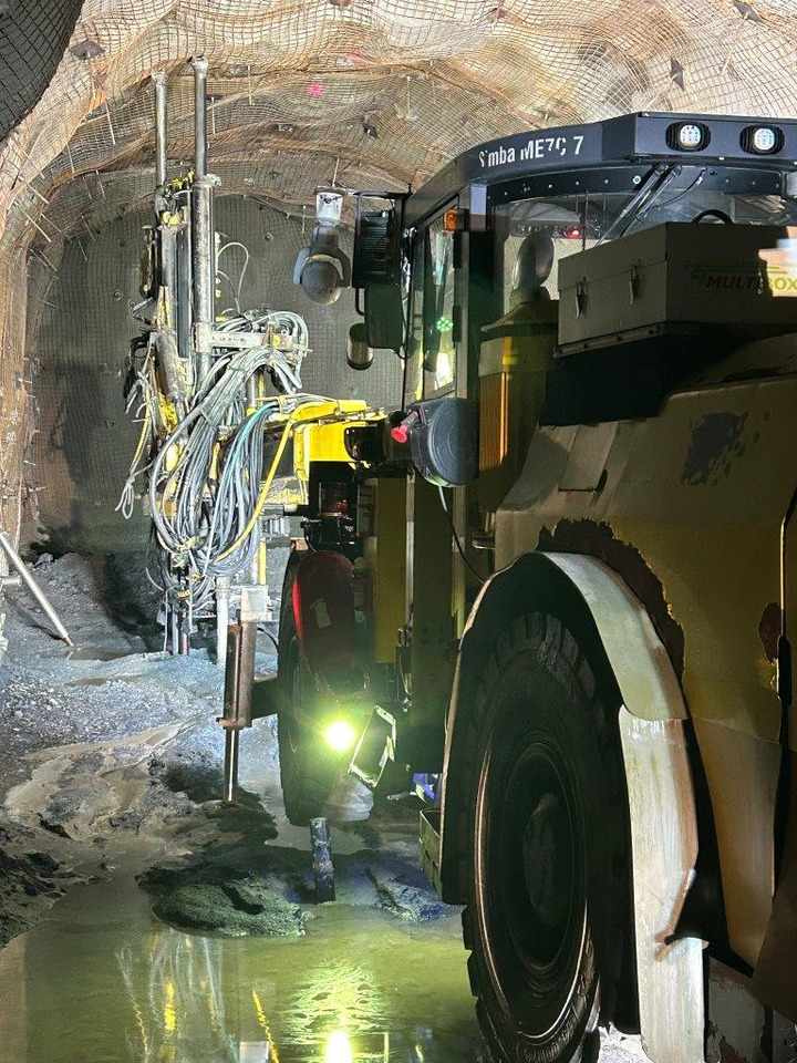 Atlas Copco (Epiroc) Simba ME7C - Makineri e drejtuar për hapjen e rrugëve: foto 3 Atlas Copco (Epiroc) Simba ME7C - Makineri e drejtuar për hapjen e rrugëve: foto 3