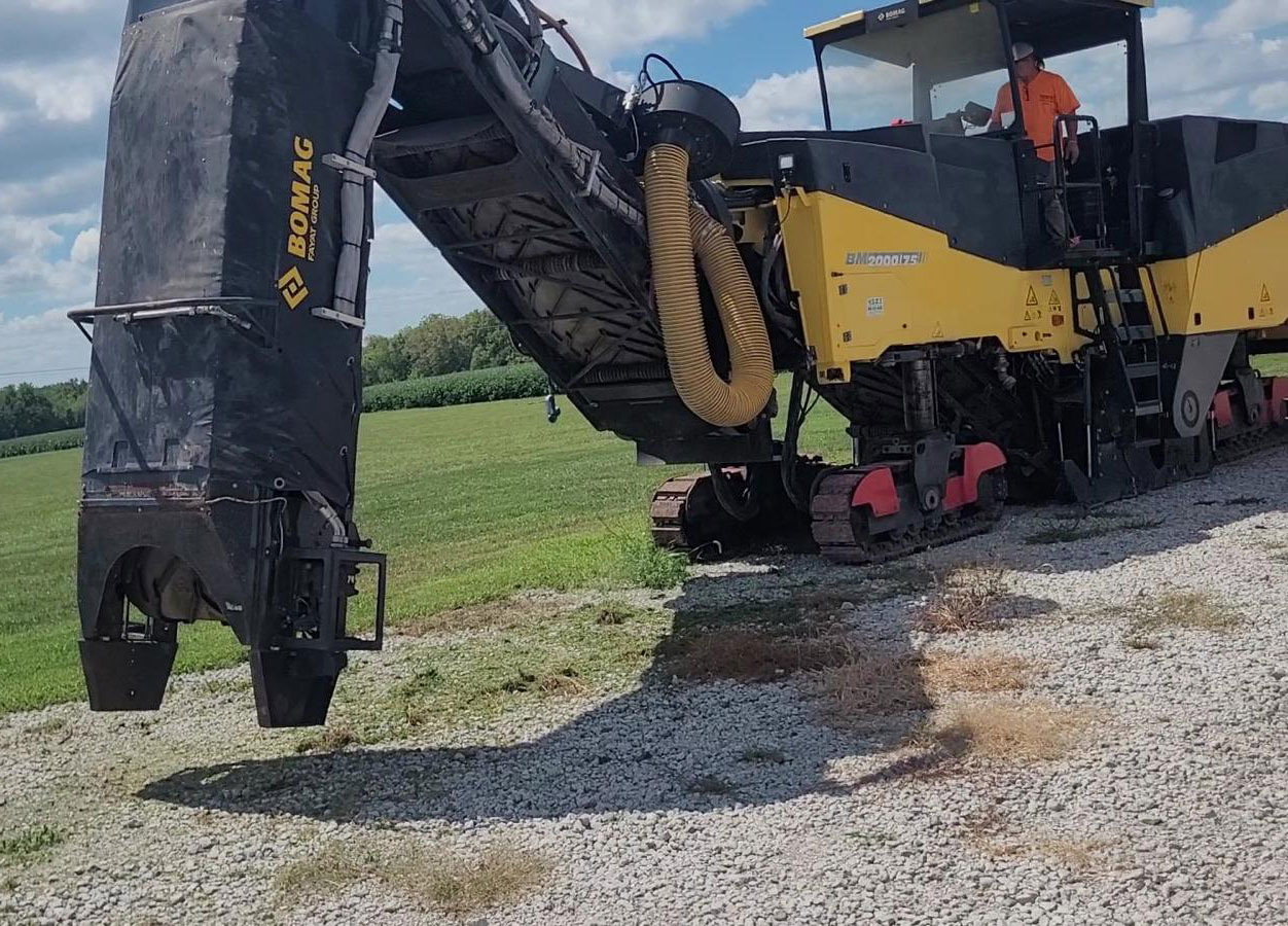 Bomag BM 2000/75 - Frezë asfalti: foto 4 Bomag BM 2000/75 - Frezë asfalti: foto 4