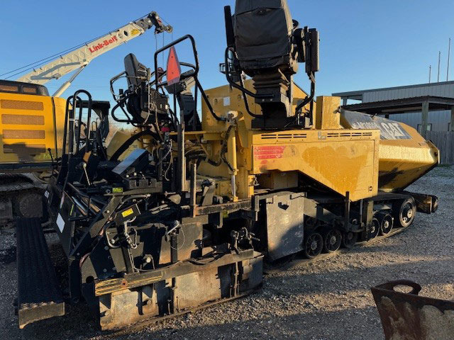 Caterpillar AP1055E - Shtrues asfalti: foto 3 Caterpillar AP1055E - Shtrues asfalti: foto 3