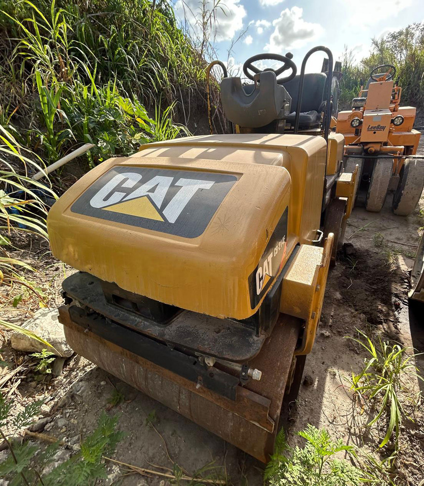 Caterpillar CB-214E - Rul: foto 5 Caterpillar CB-214E - Rul: foto 5