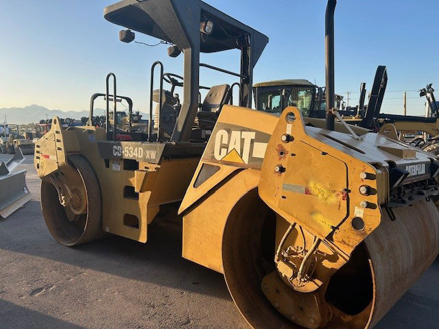 Caterpillar CB-543D XW - Rul: foto 1 Caterpillar CB-543D XW - Rul: foto 1