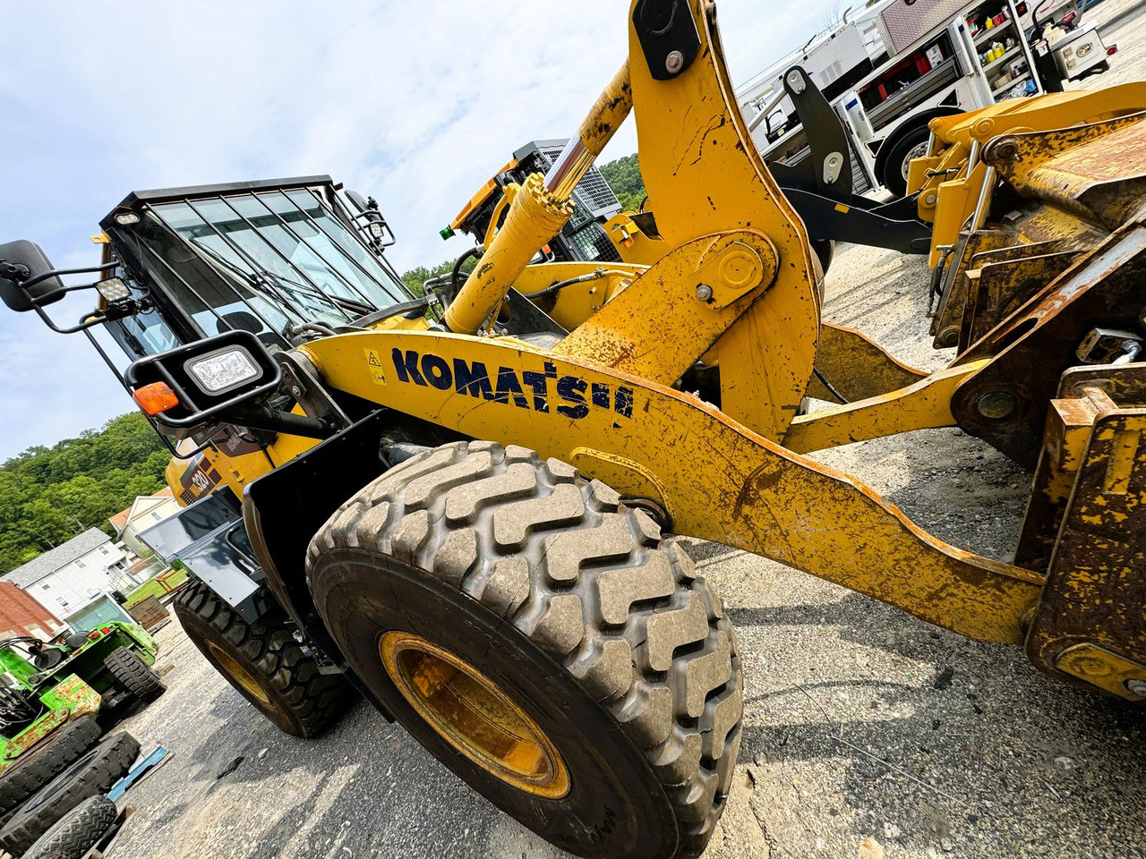 Komatsu WA320-8 - Fadrom me goma: foto 4 Komatsu WA320-8 - Fadrom me goma: foto 4