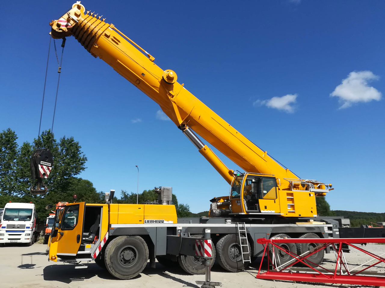 Liebherr LTM 1200-5.1 - Autovinç: foto 1 Liebherr LTM 1200-5.1 - Autovinç: foto 1
