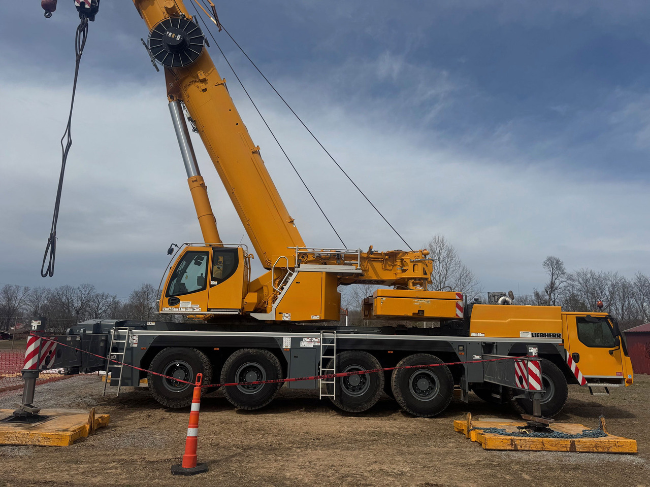 Liebherr LTM 1230-5.1 - Autovinç: foto 3 Liebherr LTM 1230-5.1 - Autovinç: foto 3