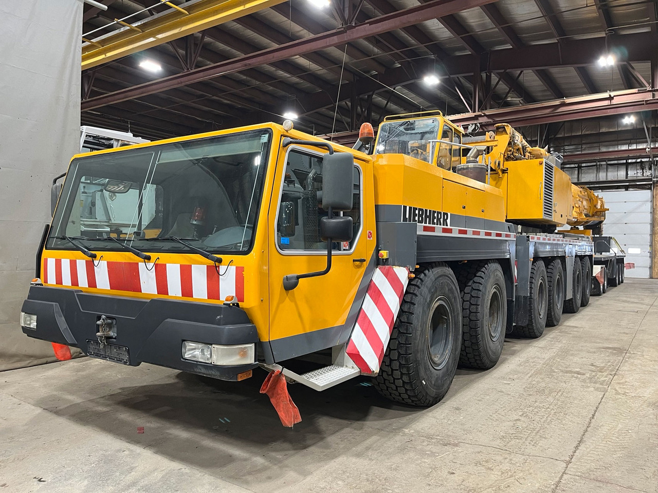 Liebherr LTM 1300-6.1 - Autovinç: foto 3 Liebherr LTM 1300-6.1 - Autovinç: foto 3